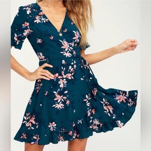 lulus dalton teal blue floral print ruffled wrap dress/ SZ. XS